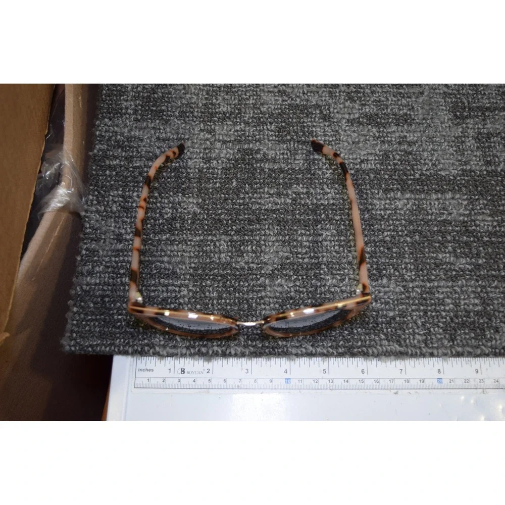 J Crew Womens Pink Tortoise Shell Round Sunglasses with Gold Metal Bridge